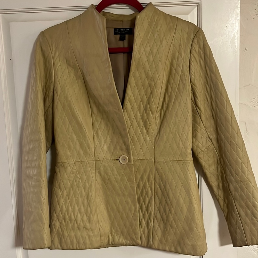 Classic emptier leather jacket